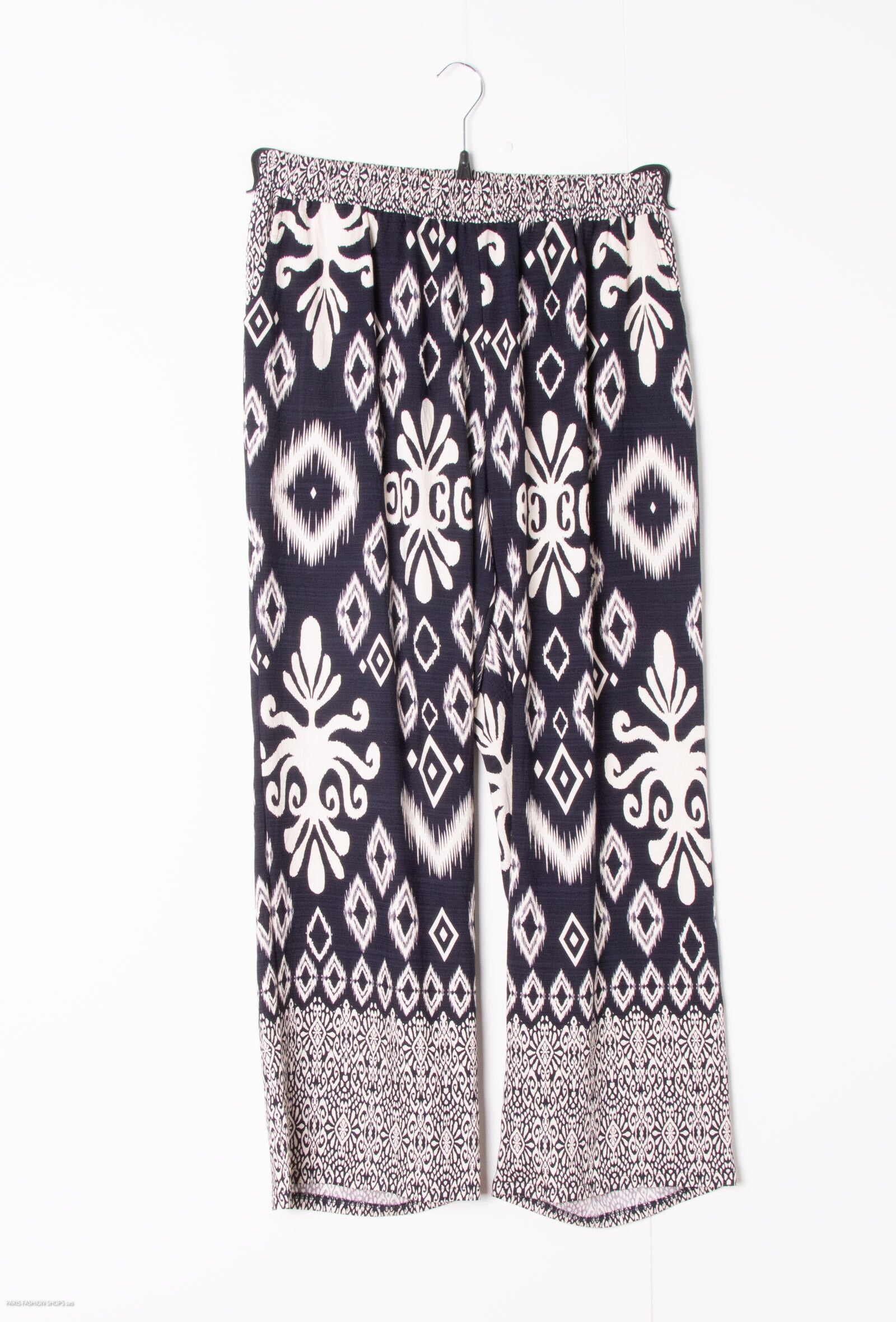 Plus Size Large print pants with pockets