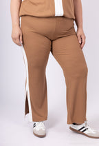Plus Size Tvåfärgad Elastisk Byxa med Sidoflik och Sprund