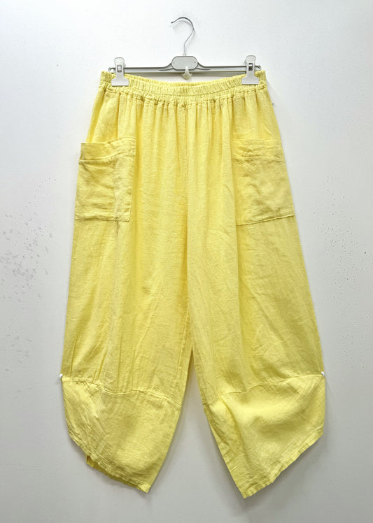 Plus Size Light/Sarouel cargo pantacourt in cotton/linen mixture