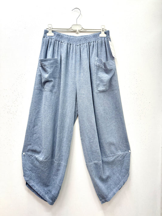 Plus Size Light/Sarouel cargo pantacourt in cotton/linen mixture