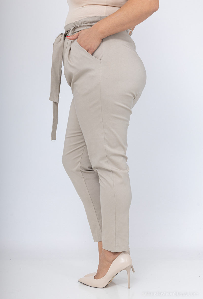 Plussize Byxdress med Bälte och Samlad Midja