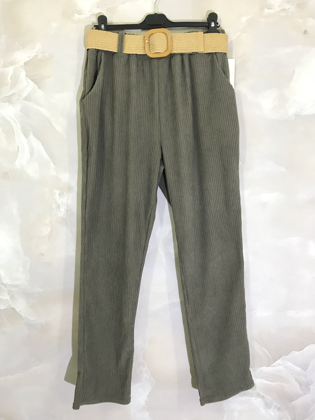 Plus Size Velvet cigarette pants with elastic waistband and pockets