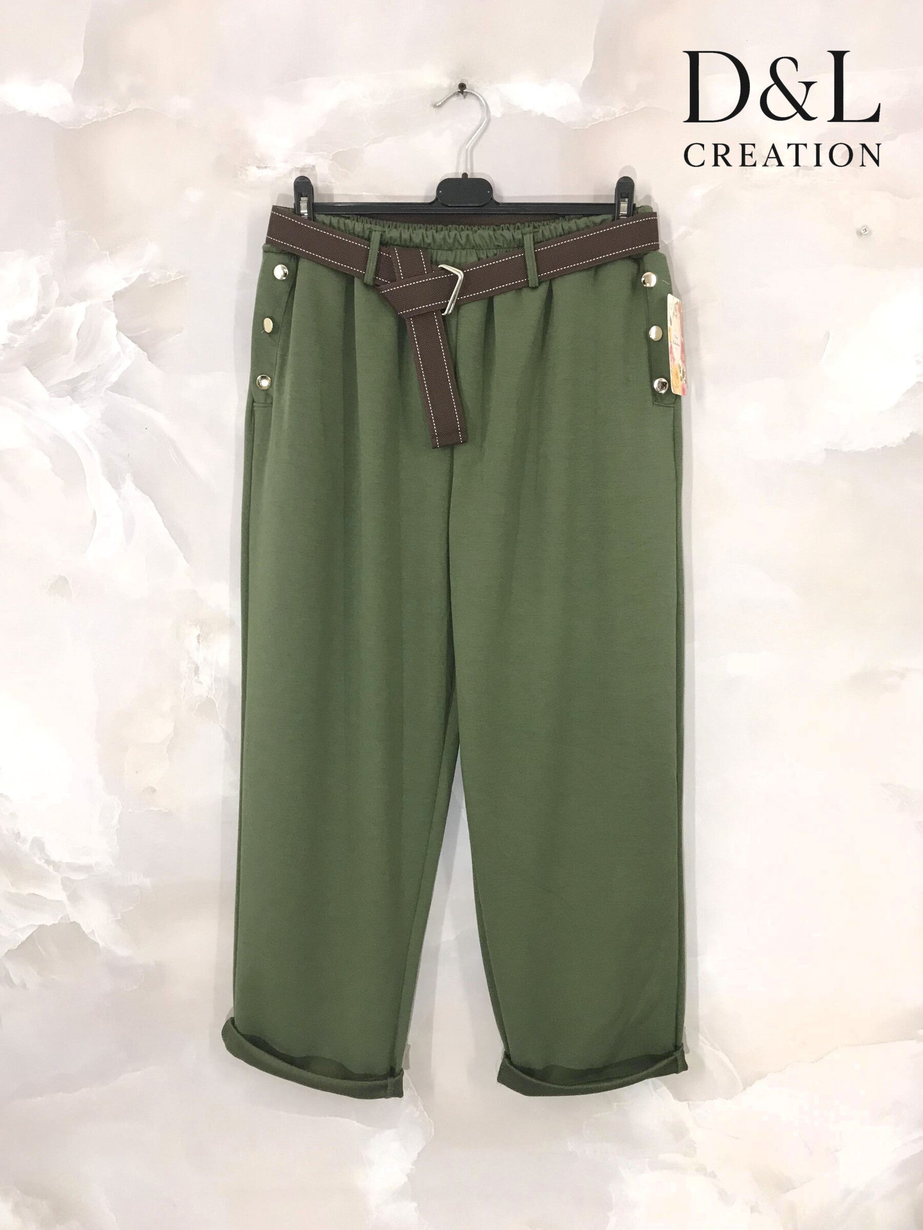 Mjukbyxor med knäppta fickor i storlekar 40 till 54 i Stor Storlek