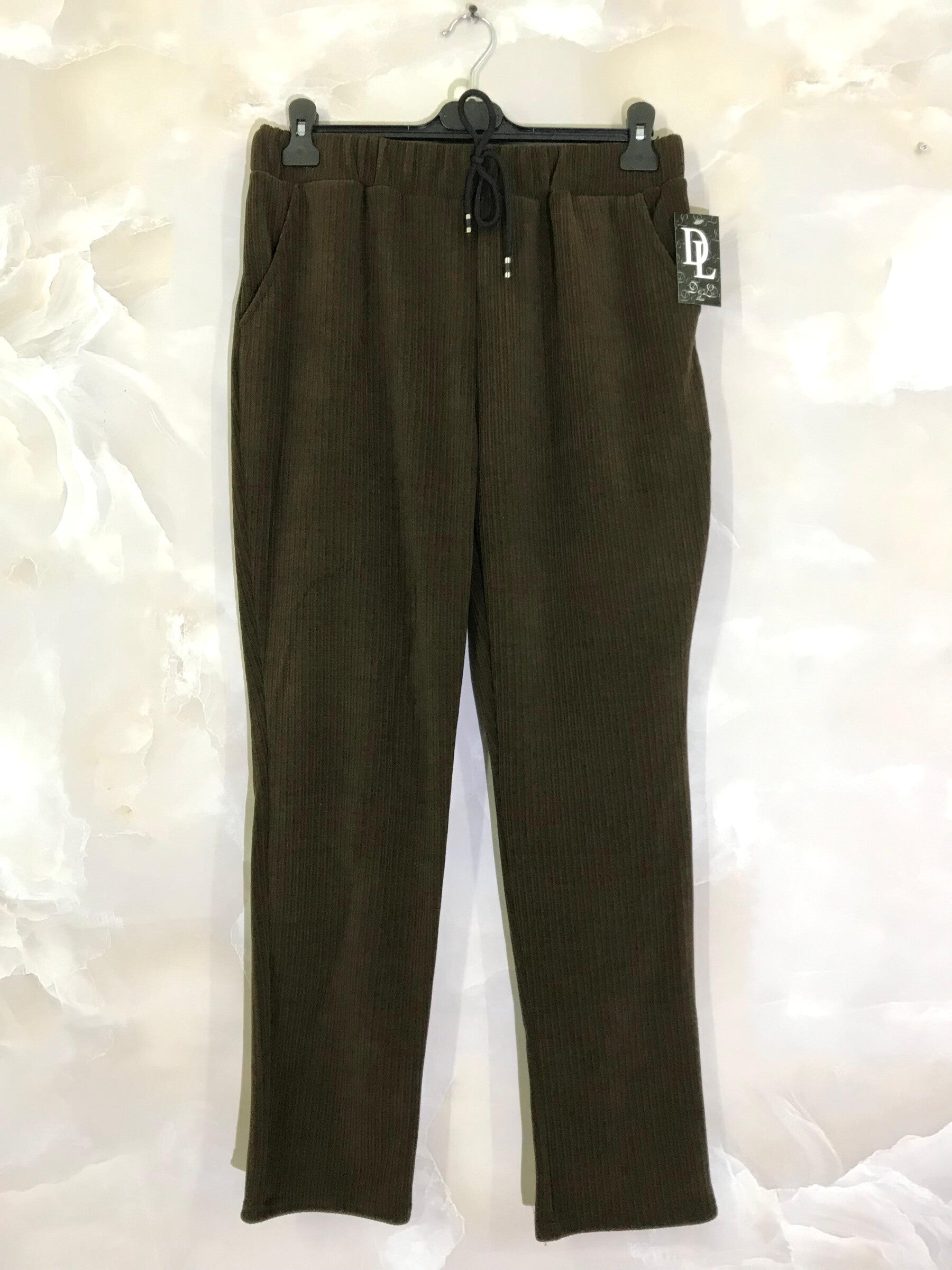 Velvet trousers with drawstring and pockets