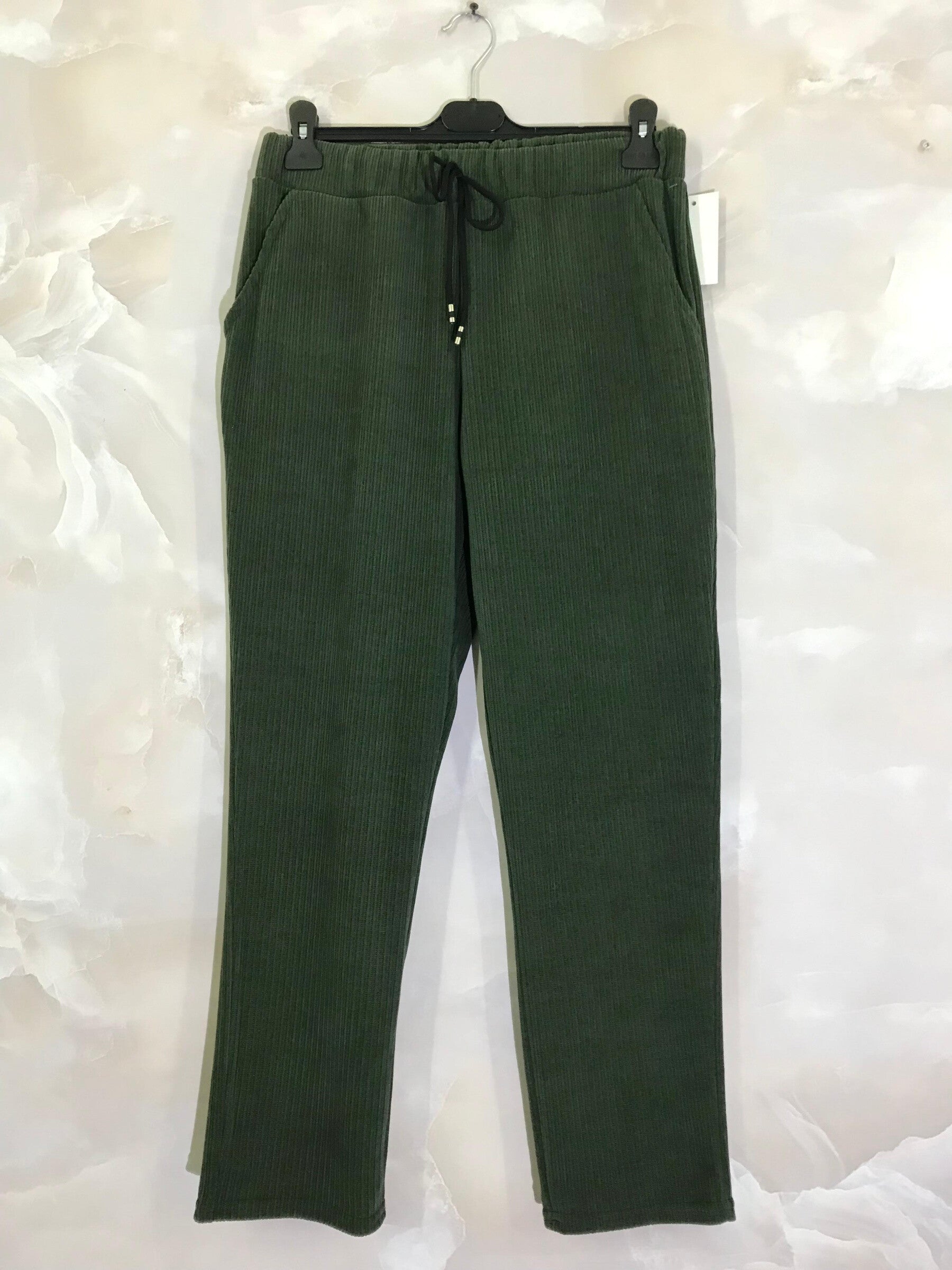 Velvet trousers with drawstring and pockets