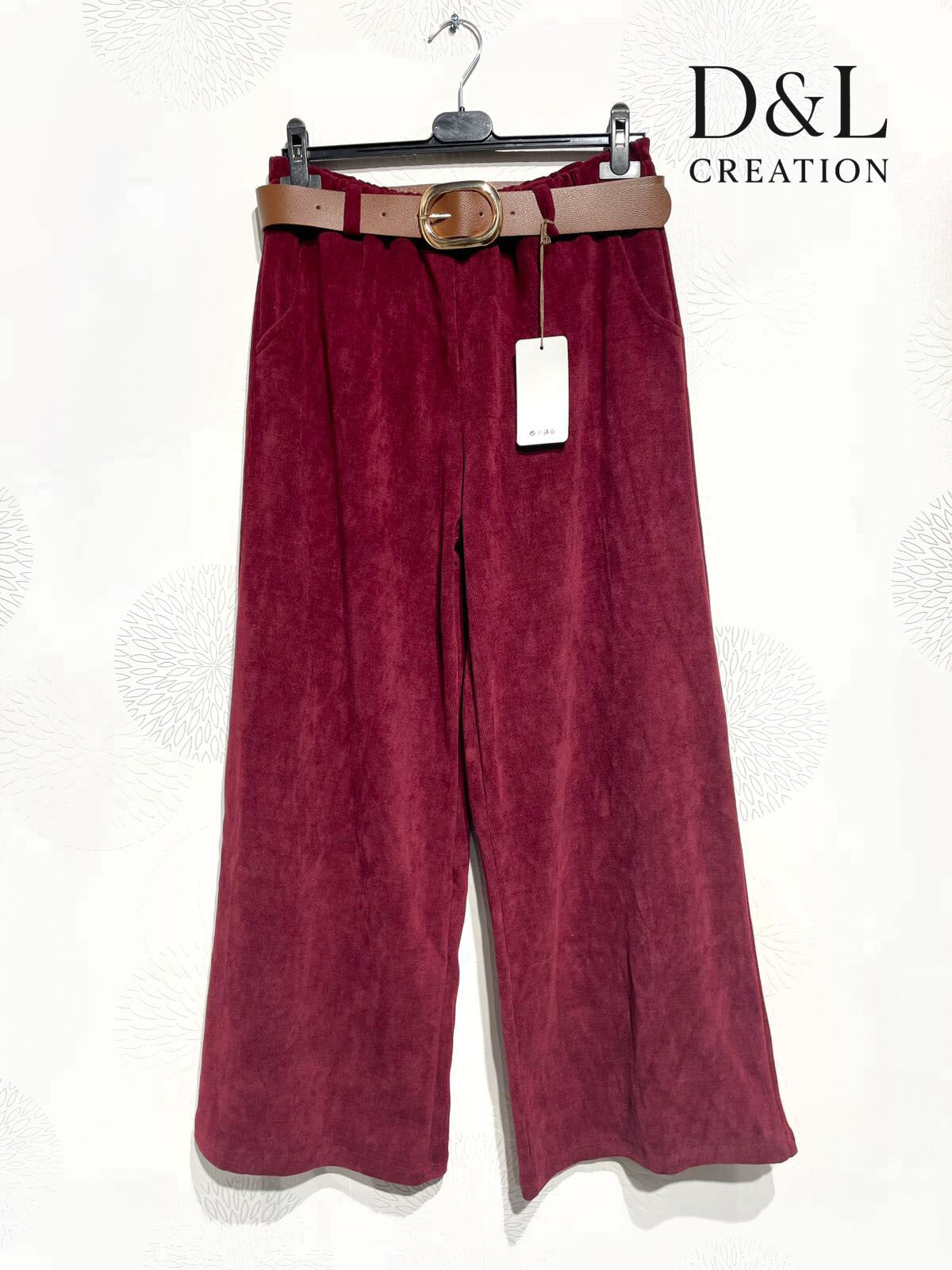 Soft and stretchy velvet pants with wide legs