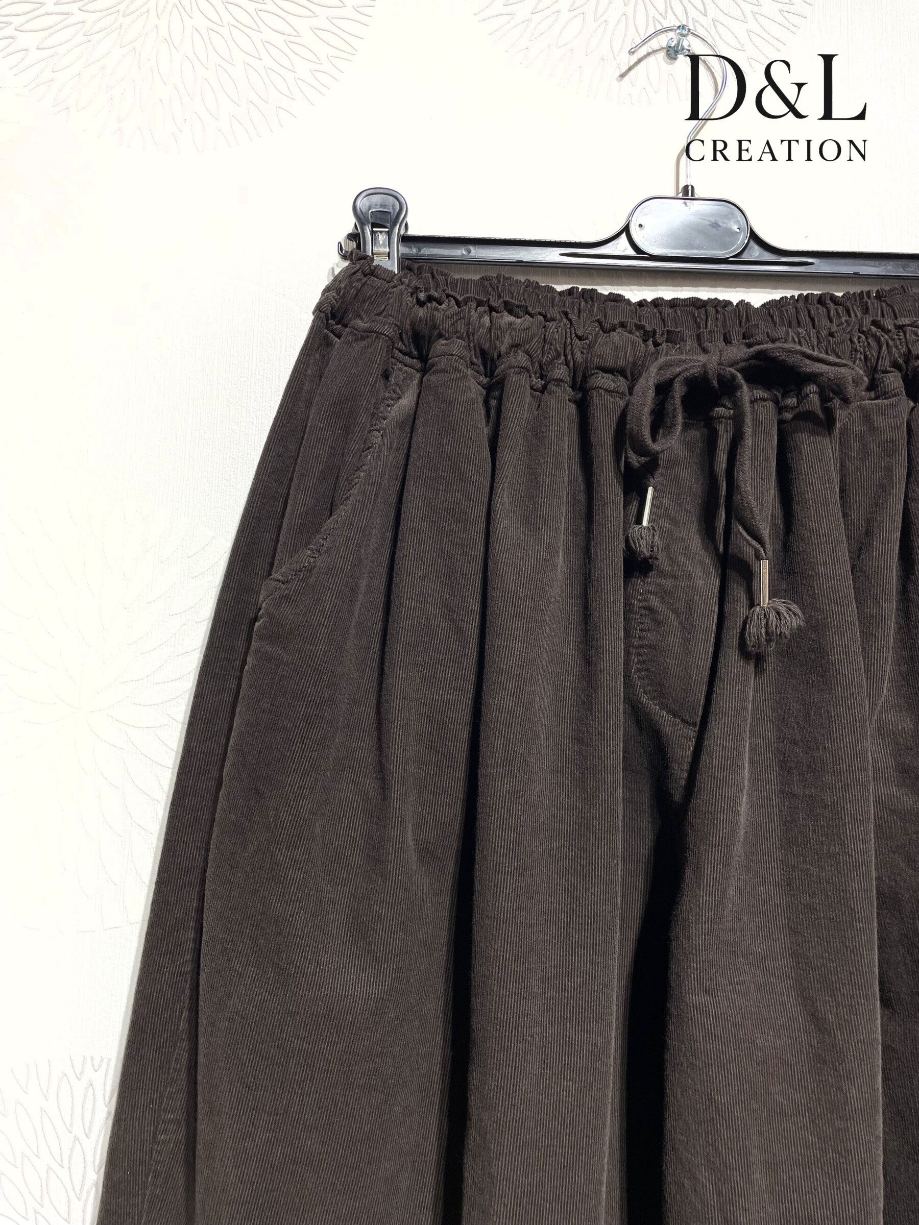Plus Size Sammetbyxor i Storlek 38 till 54
