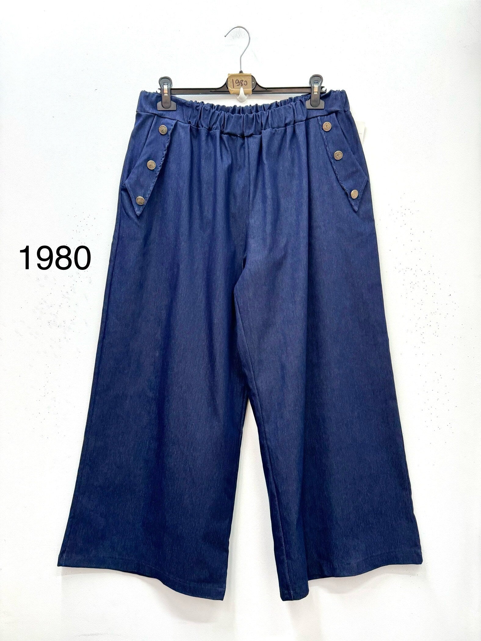 Plus Size Byx/Jeans med Knappar på Fickorna