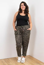 Leopard print jogger i Plus Size