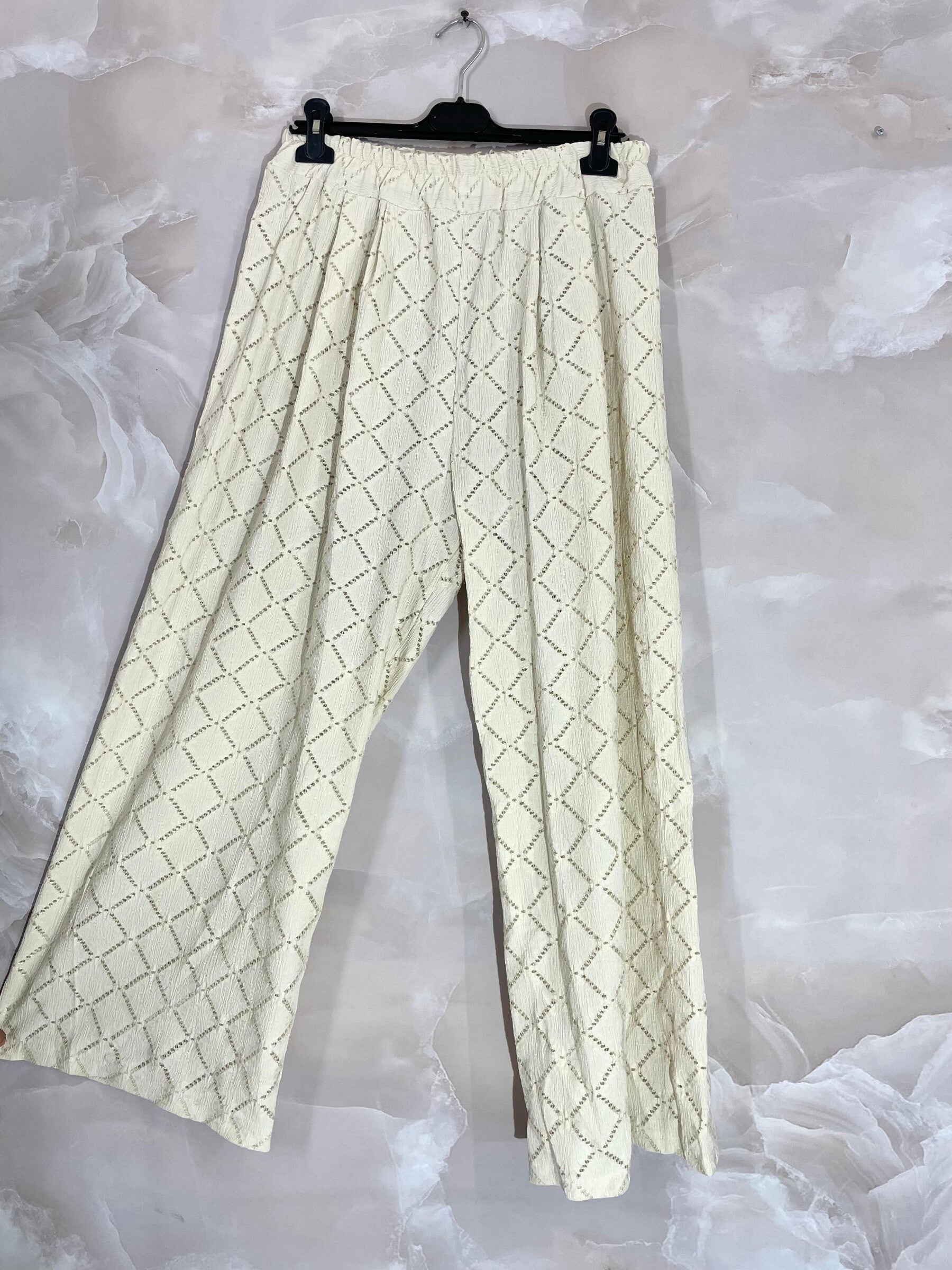 Plus Size Large openwork pattern with lining T38 to T48