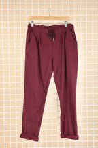 Super stretchy pants with front pleats i Stor Storlek