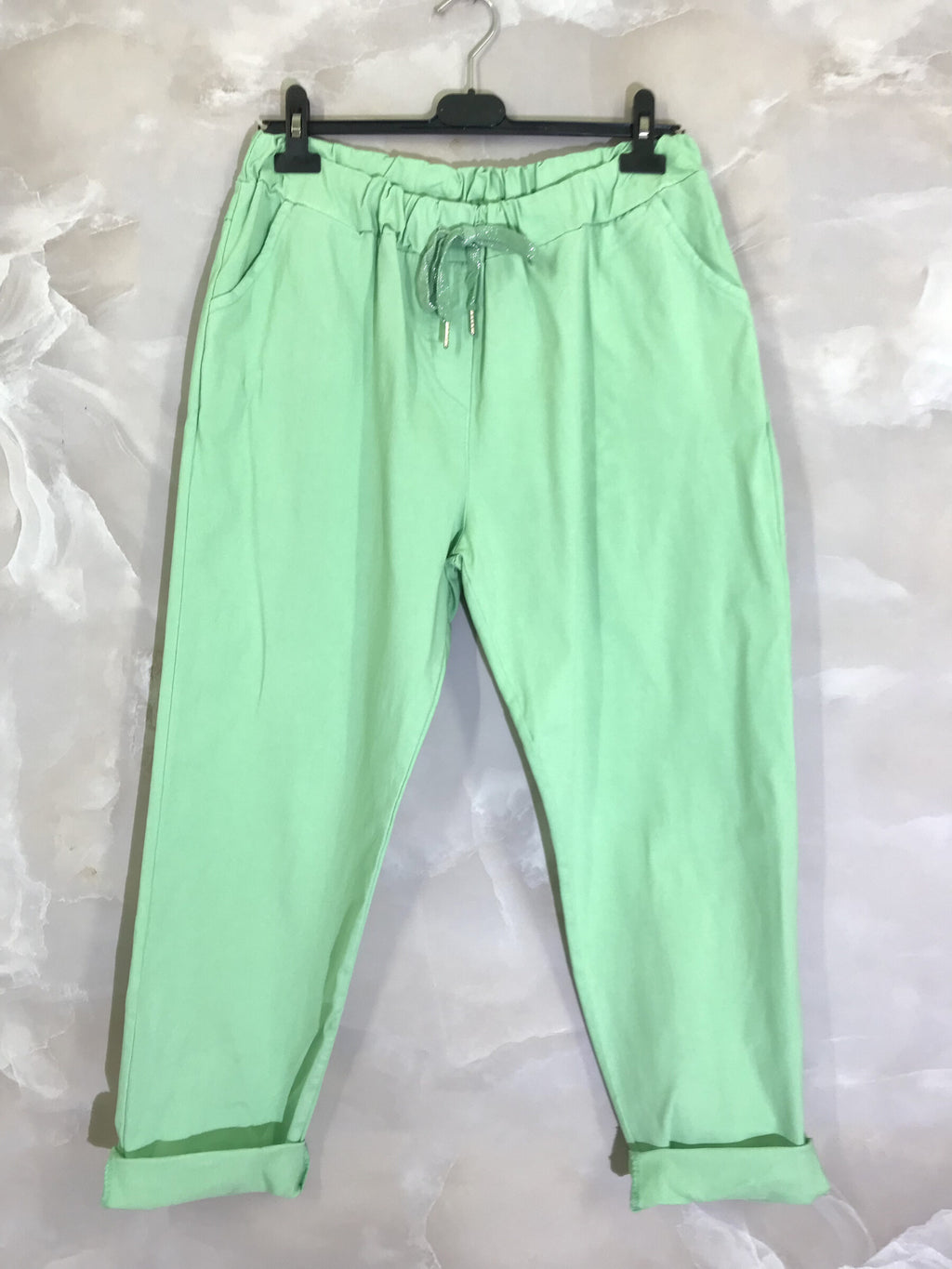 Plus Size Magic Pants med Extra Stretch och Fickor