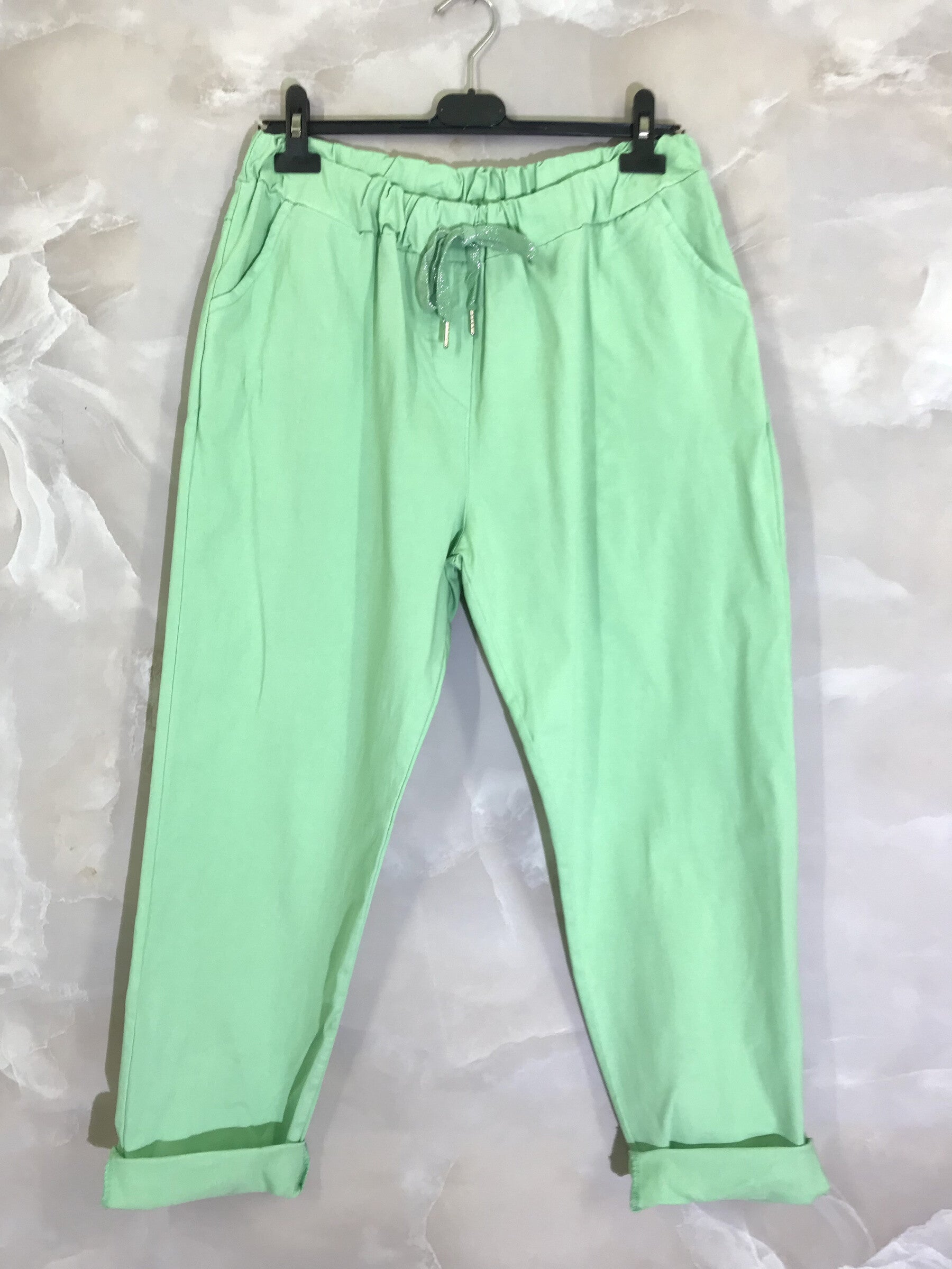Plus Size Magic Pants med Extra Stretch och Fickor