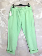Plus Size Magic Pants med Extra Stretch och Fickor