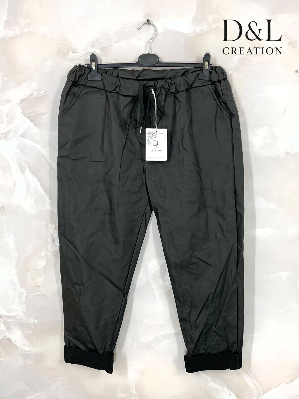 Faux leather pants sizes 38 to 48 i Stora Storlekar