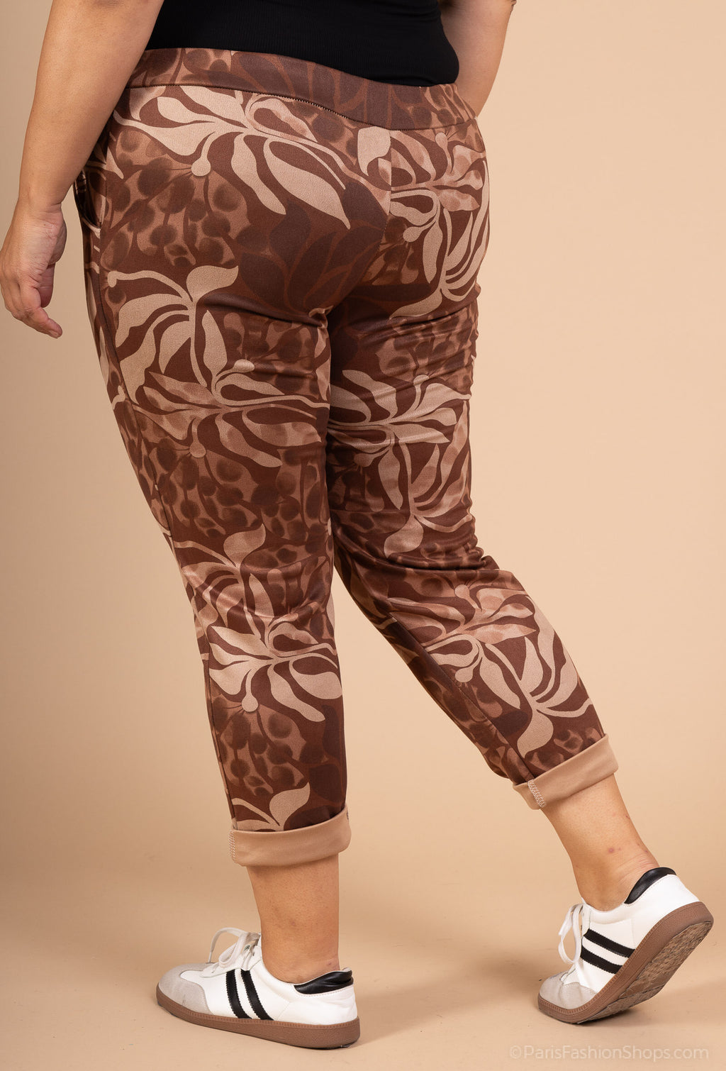 Tryckta mockakläder i storlek 38 till 48 i Stor Storlek