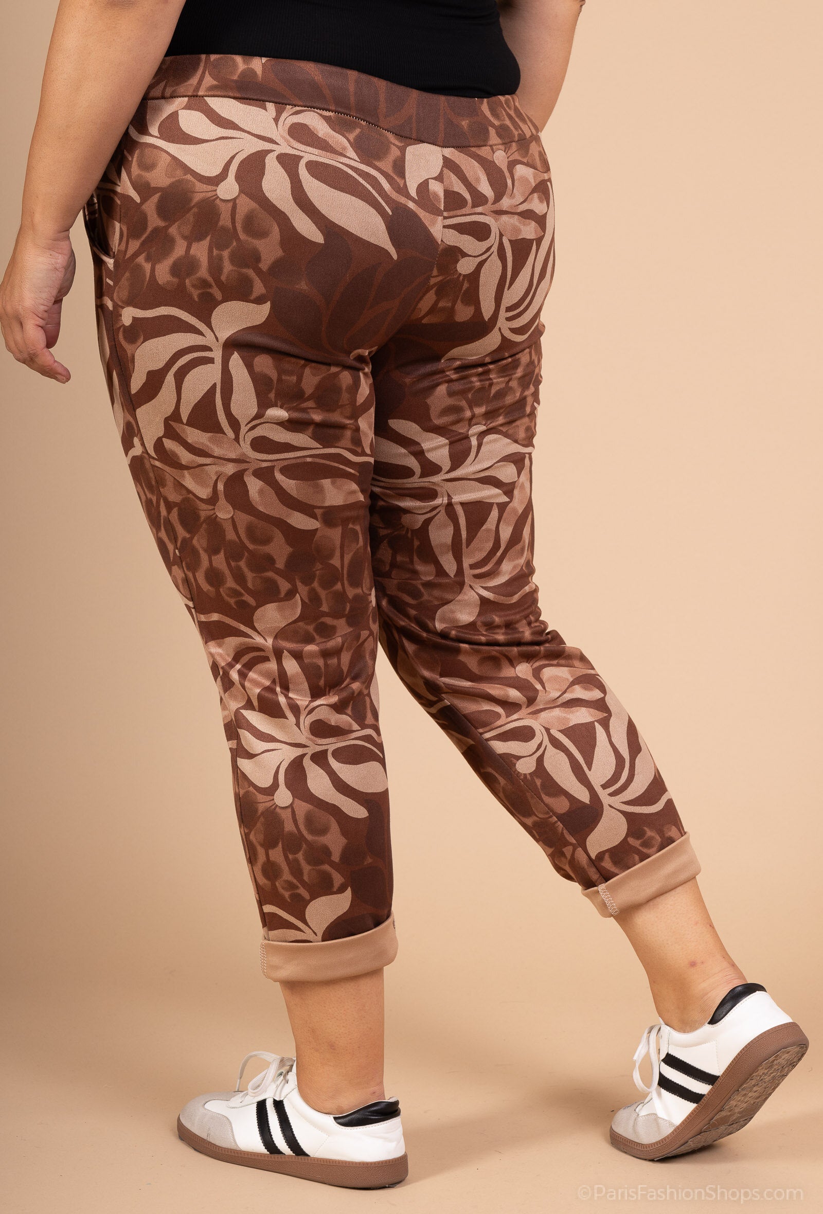 Tryckta mockakläder i storlek 38 till 48 i Stor Storlek