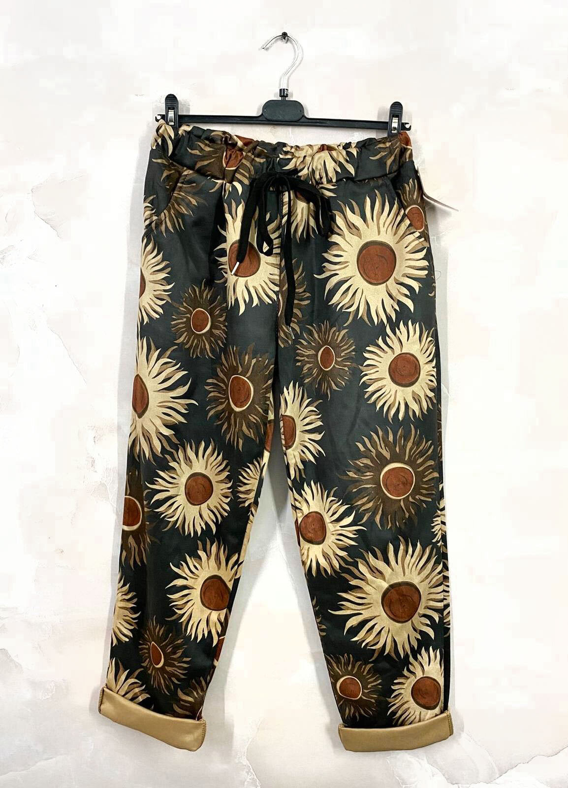 Printed suede pants sizes 38 to 48 i Stor Storlek
