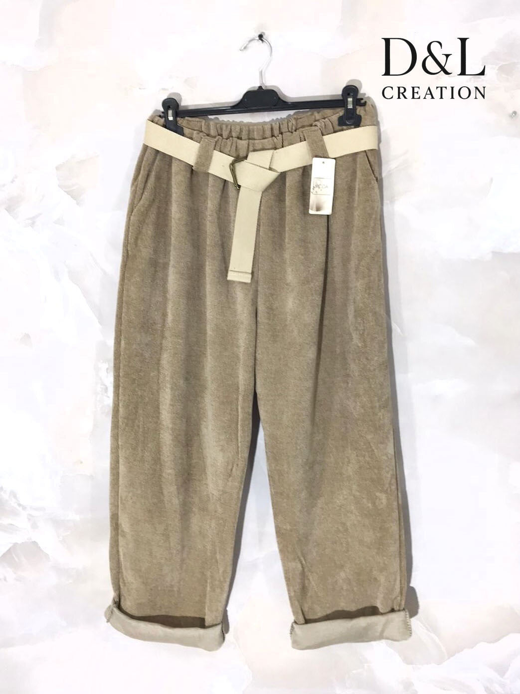Corduroy pants with beige belt sizes 38 to 54 i Stor Storlek