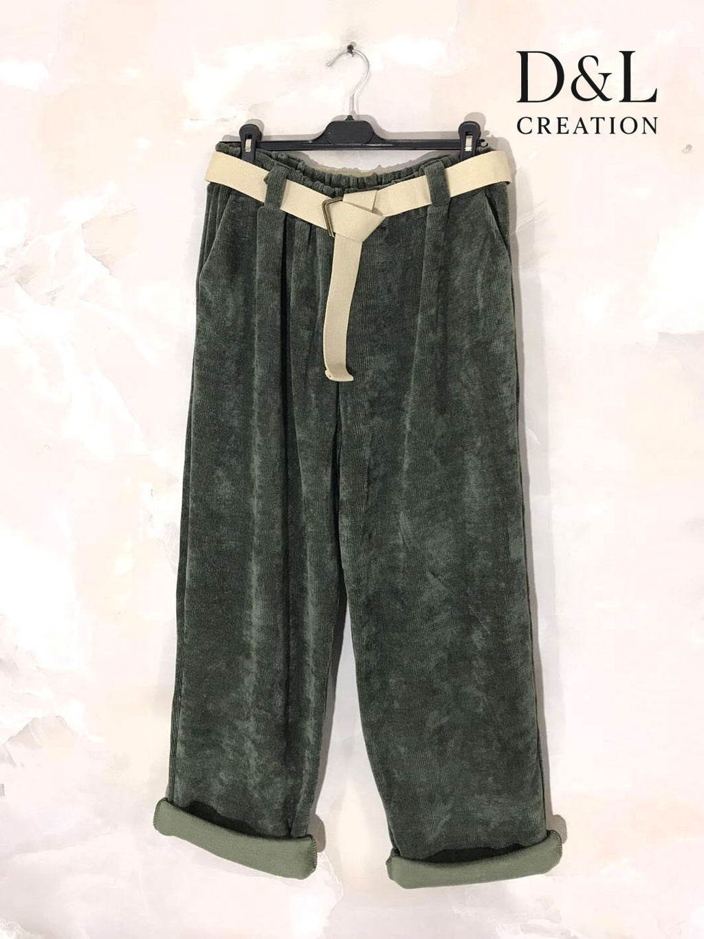 Corduroy pants with beige belt sizes 38 to 54 i Stor Storlek