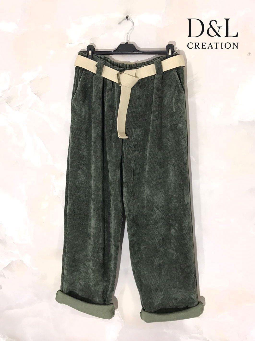 Corduroy pants with beige belt sizes 38 to 54 i Stor Storlek