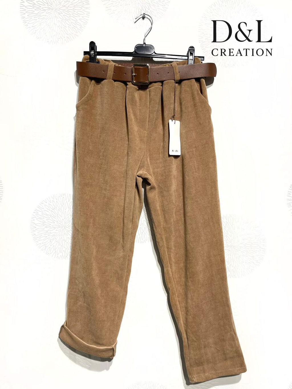 Mjuka stretchvelourbyxor med smala ben i storlek 38 till 48