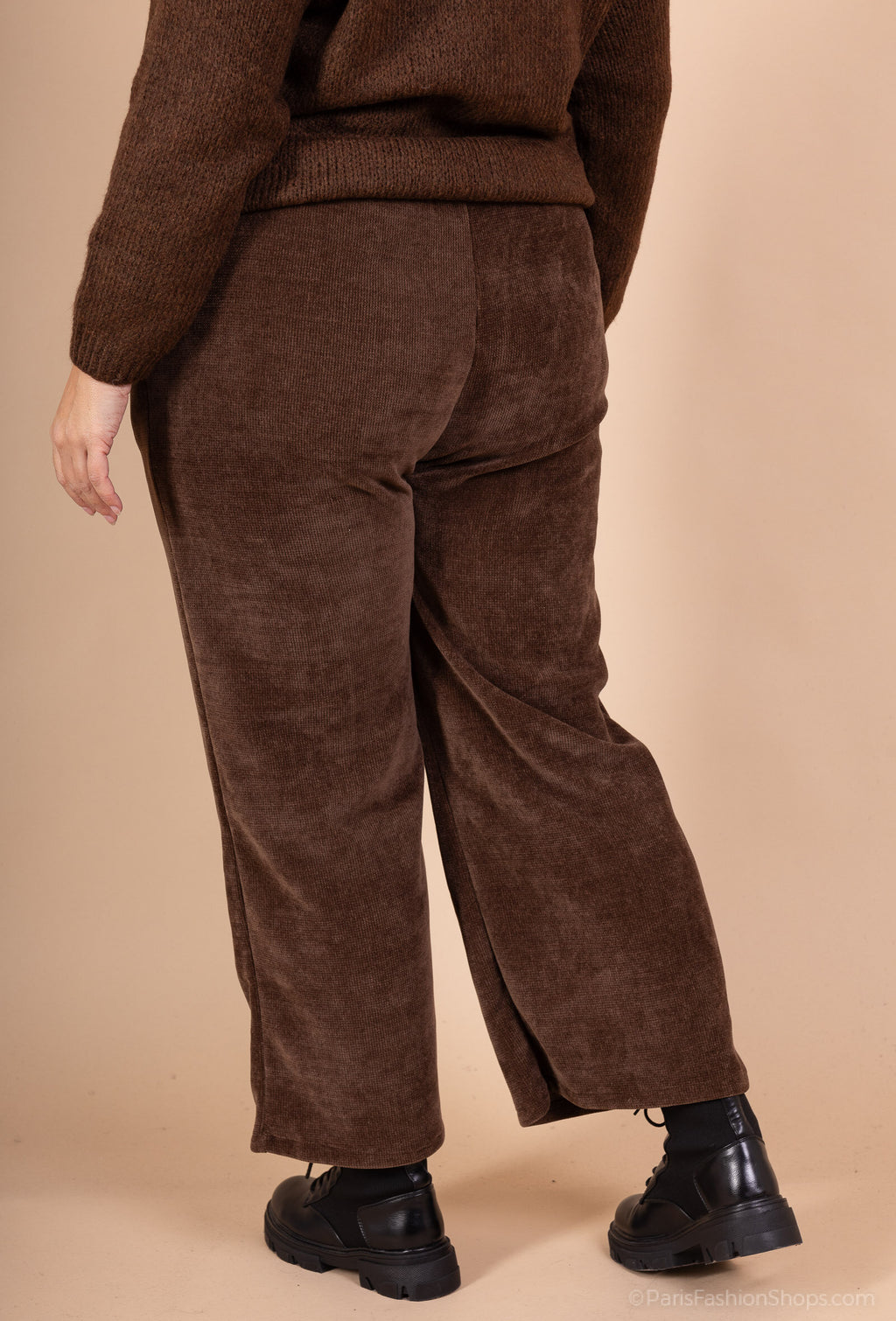 Vidbeniga Sammetbyxor i Stor Storlek 38 till 50