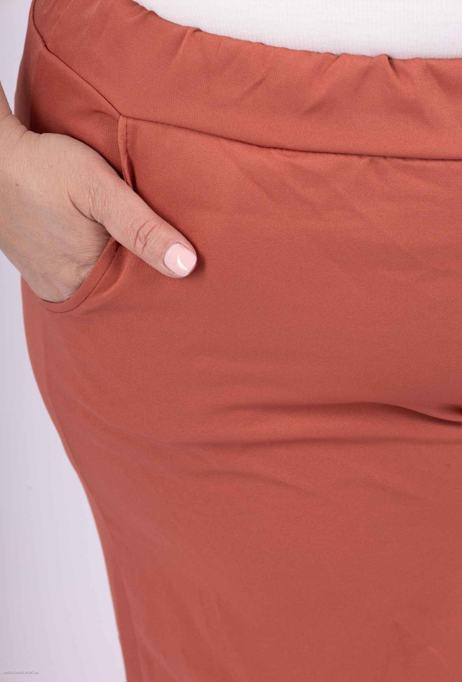 Plus Size Byxor för Kvinnor - Sommar 2025 Kollektion