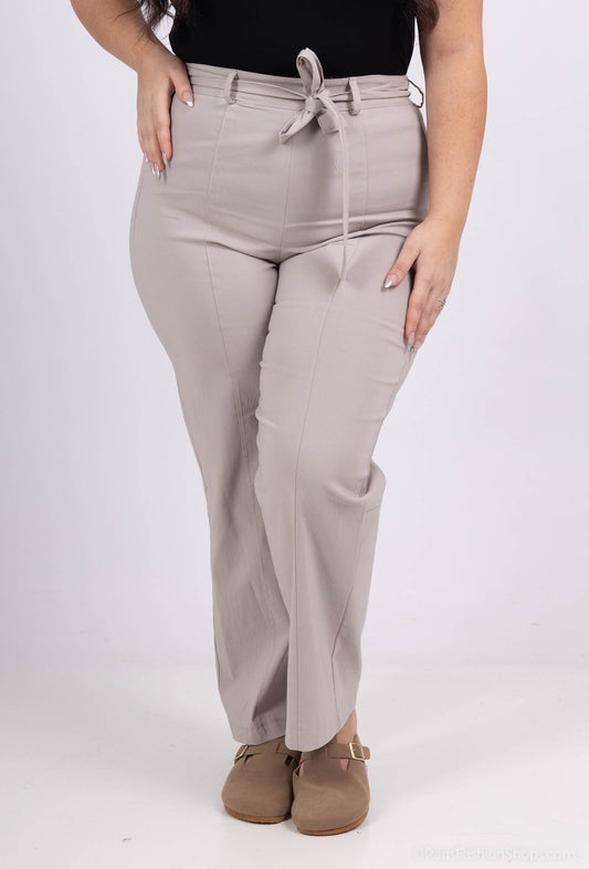 Plus Size Byxorna med Två Bakfickor