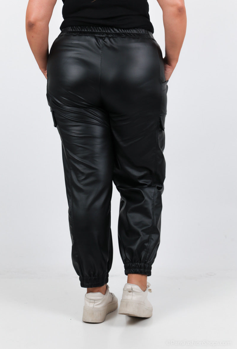 Plus Size Faux Leather Pants för Curvy Kvinnor