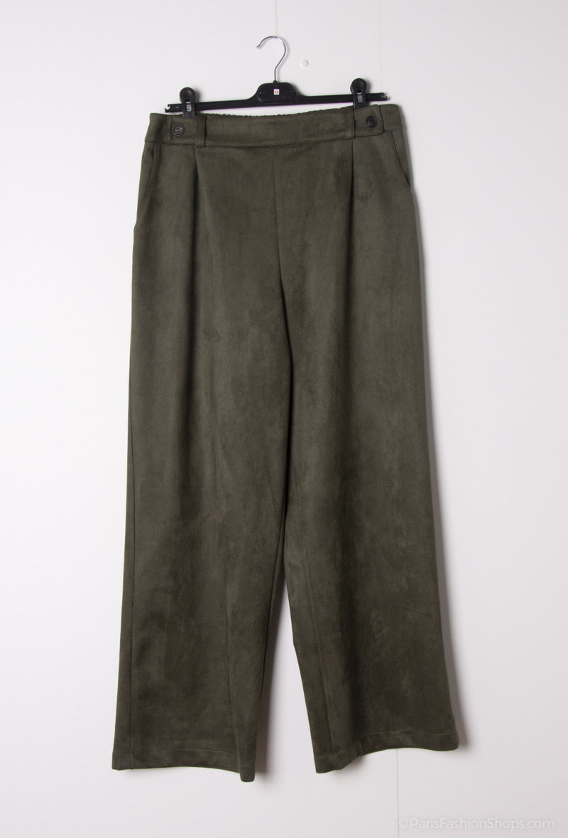 Plus Size Belted suede pants