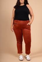 Elegant faux suede pants with zip pocket i Plus Size
