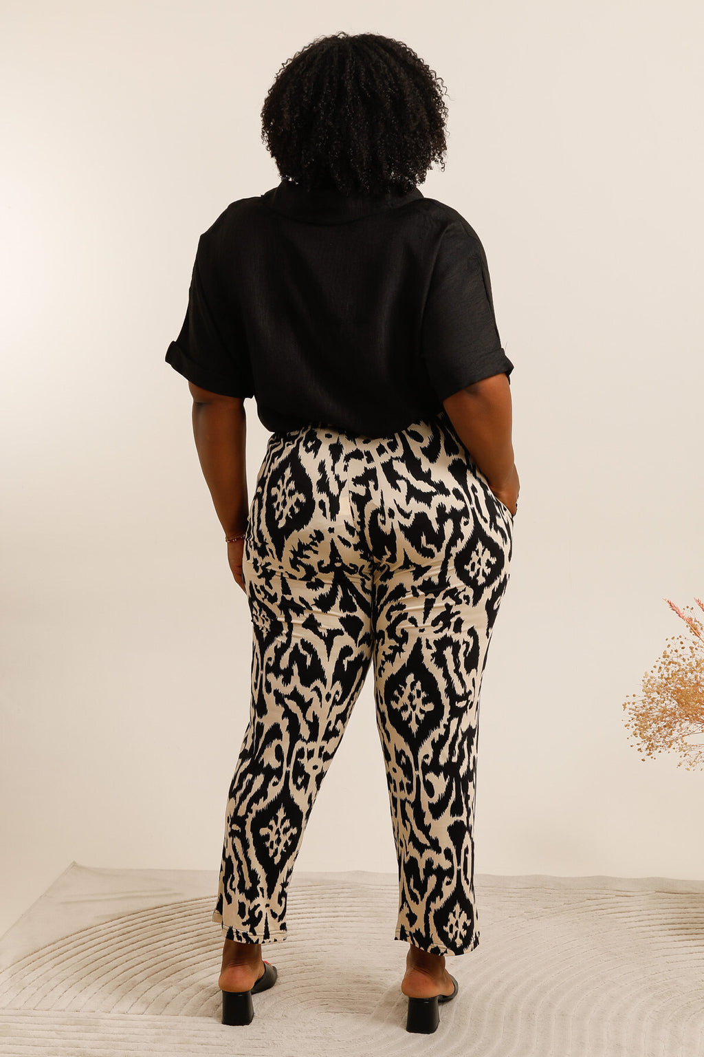 Flowy Printed Trousers i Stor Storlek