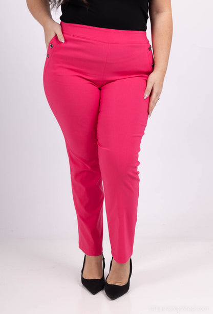 Plus Size Pants there are pockets with 3 button