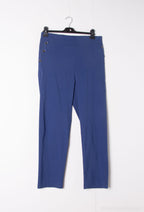 Plus Size Pants there are pockets with 3 button