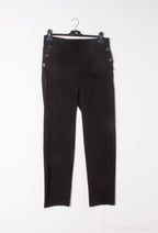 Plus Size Pants there are pockets with 3 button