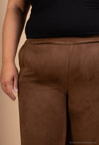 Eleganta mockaliknande byxor i Plus Size