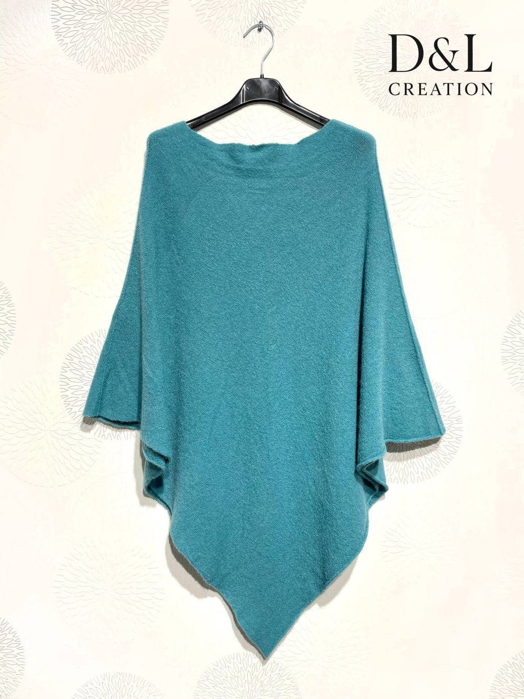 Alpaca Poncho Sizes T38 to T54 i Stor Storlek