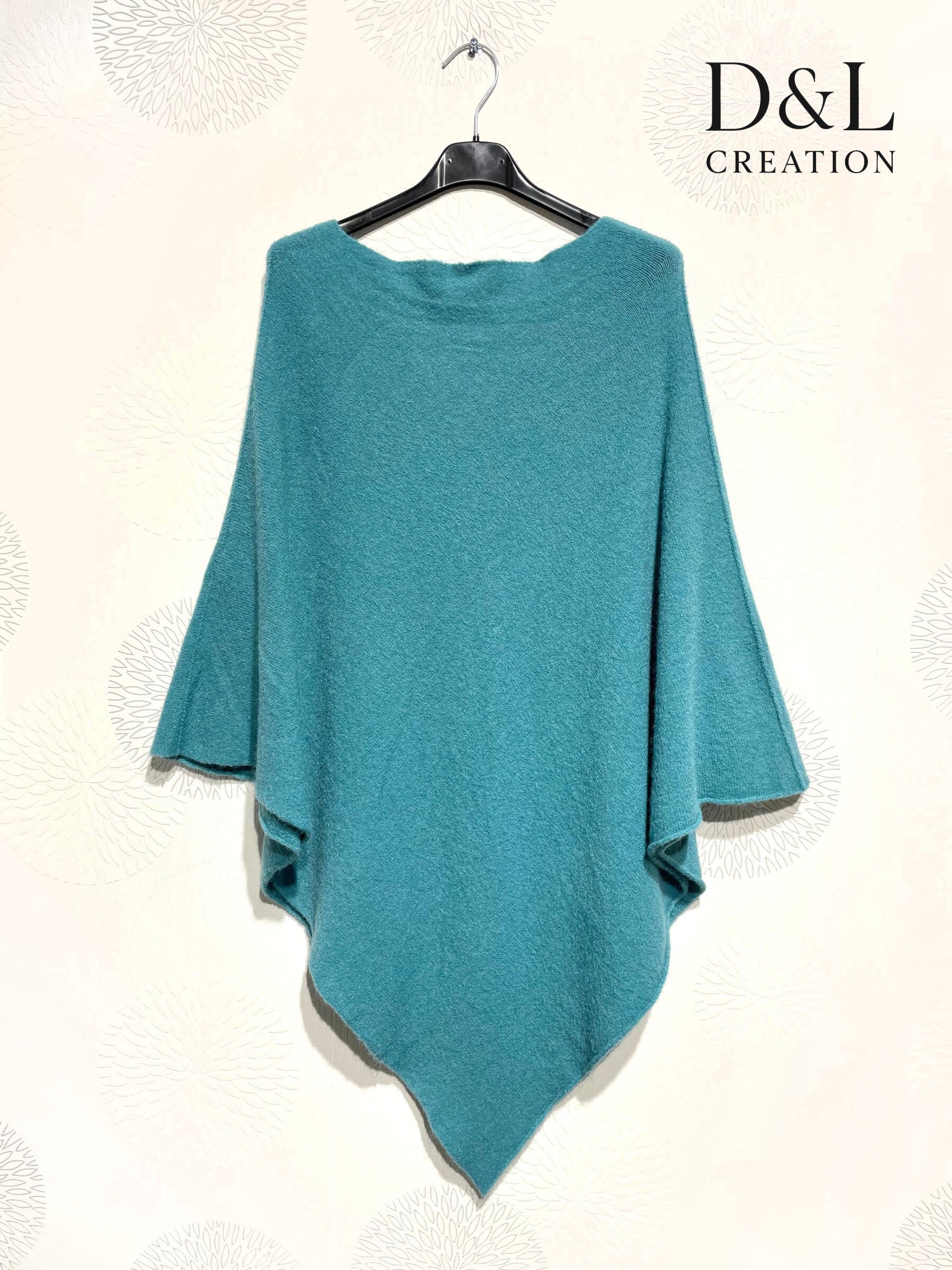 Alpaca Poncho Sizes T38 to T54 i Stor Storlek