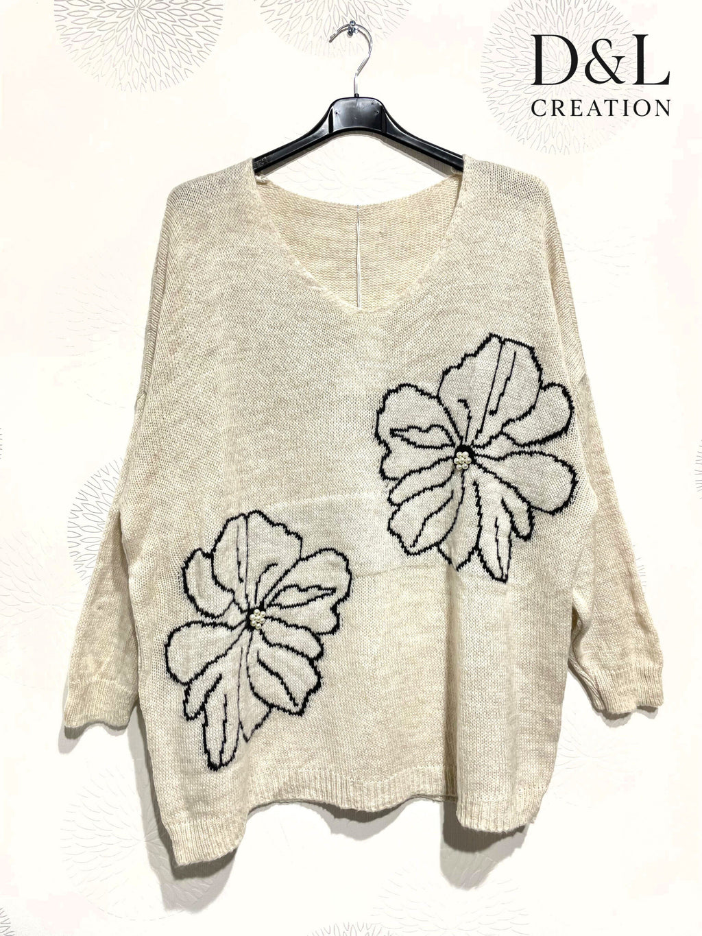 Sweater med blommig broderi och pärlor i storlekar 38 till 52 | Plus Size