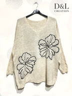 Sweater med blommig broderi och pärlor i storlekar 38 till 52 | Plus Size