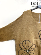 Sweater med blommig broderi och pärlor i storlekar 38 till 52 | Plus Size