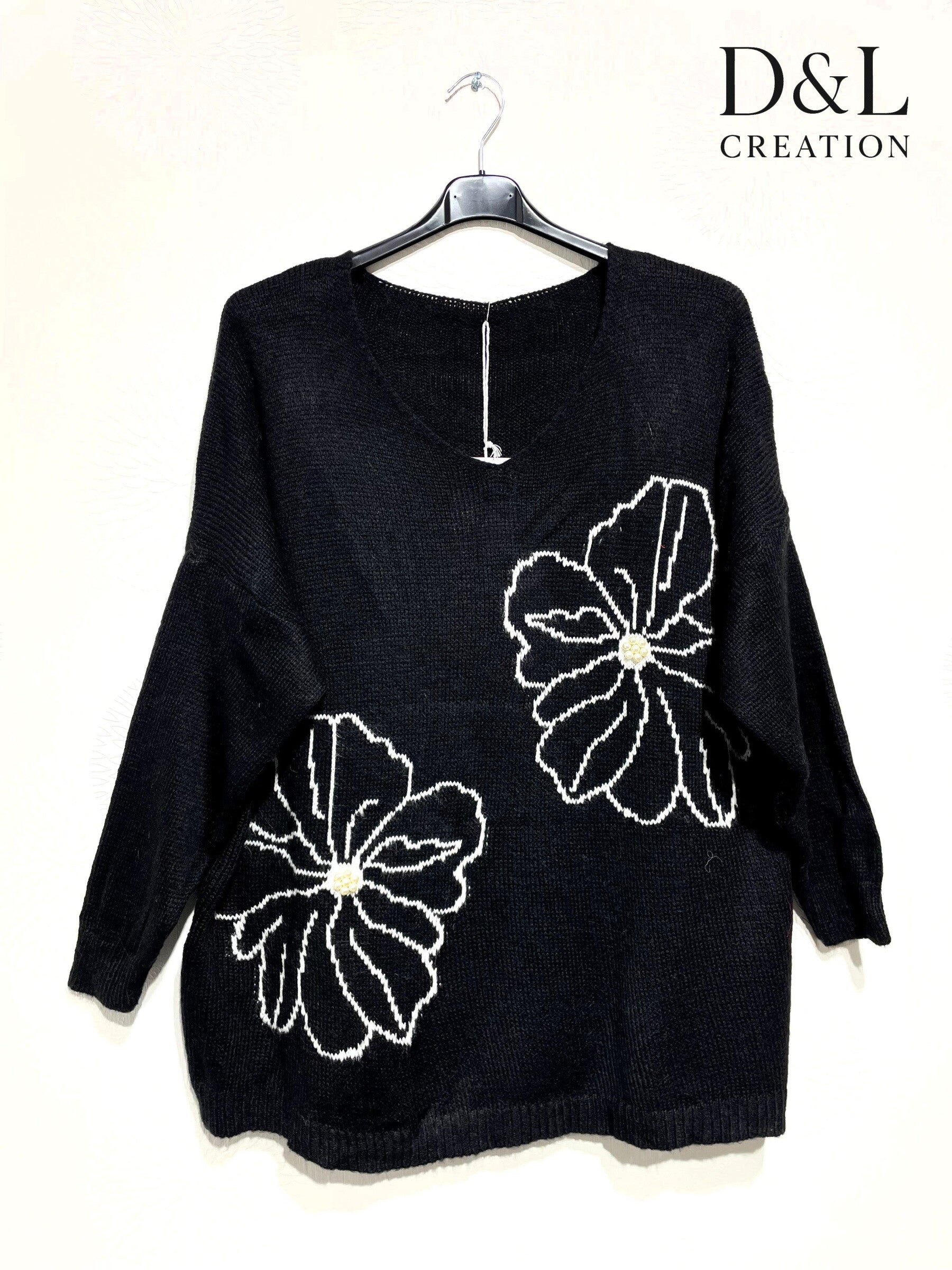 Sweater with floral embroidery and pearls sizes 38 to 52 i Plus Size