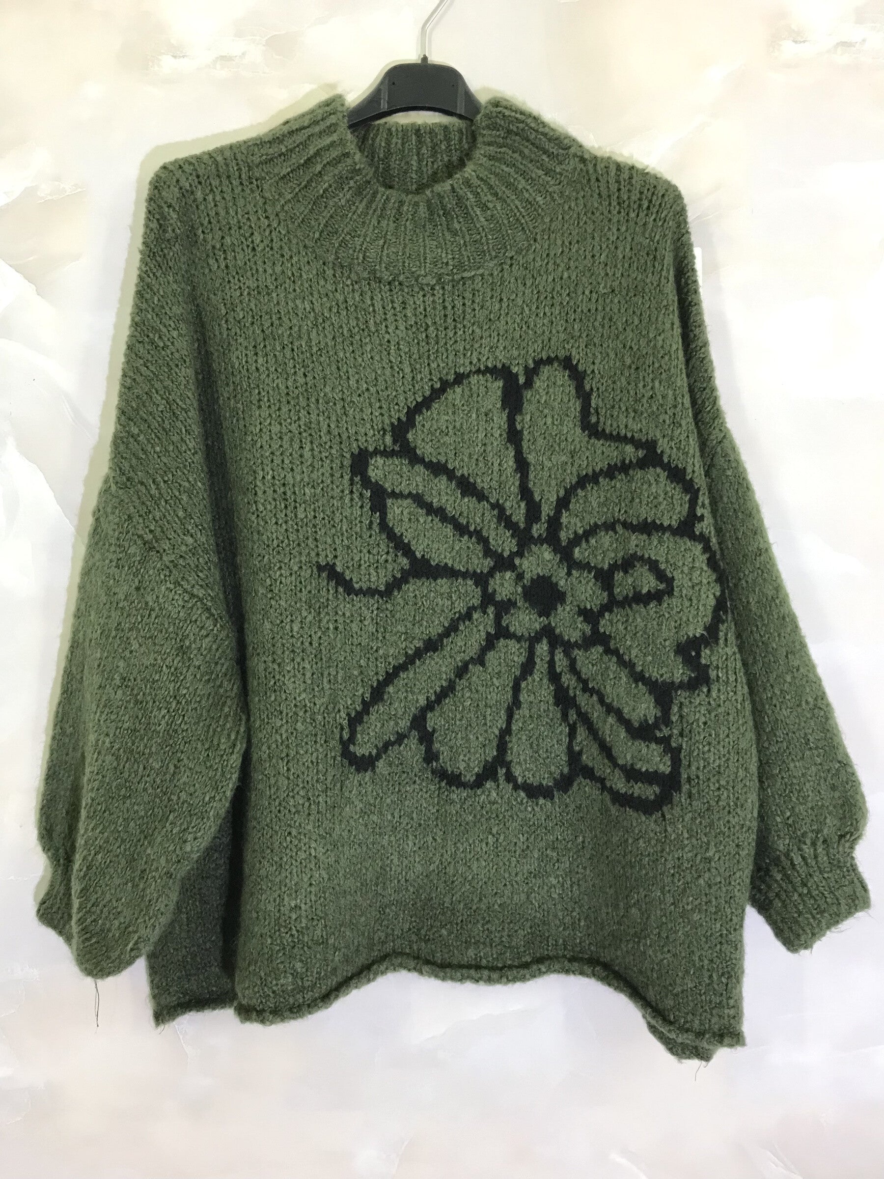 Plus Size Extra Large Högkrage Tröja med Broderad Blomma