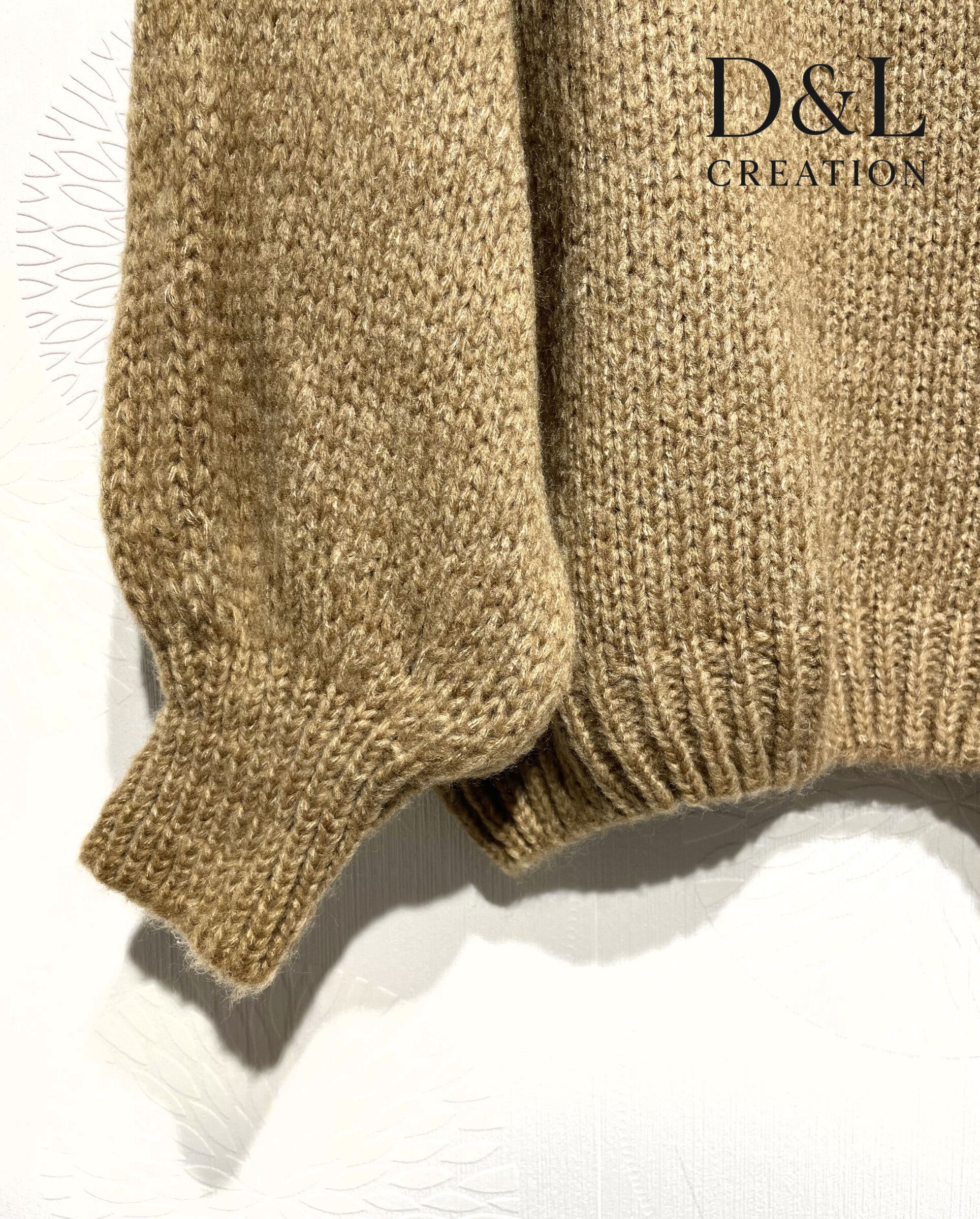 Supermjuk oversized V-ringad tröja med mohair, storlek T38 till T52+