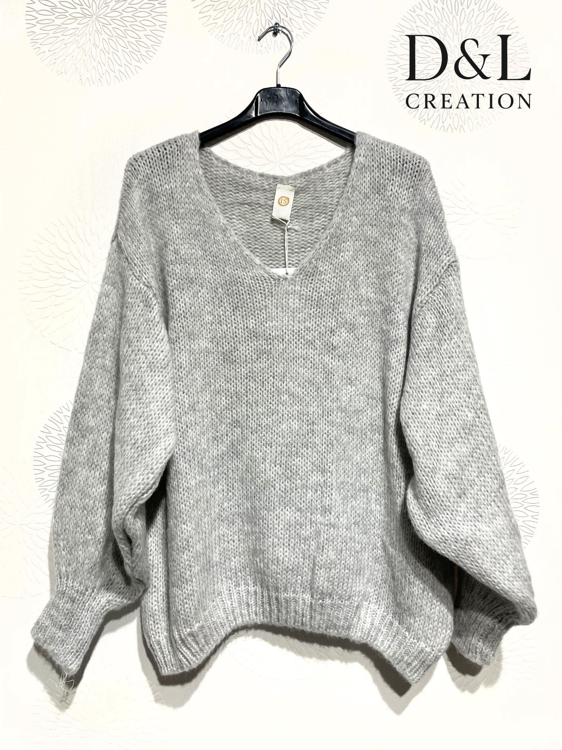 Super soft oversized V-neck sweater with mohair