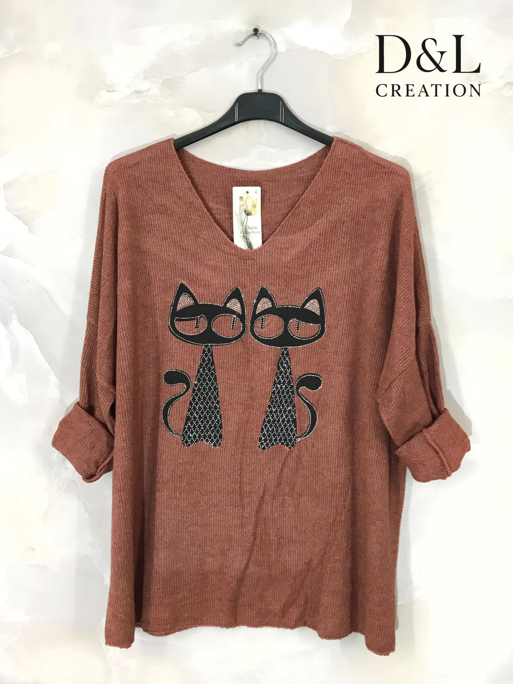 Fine knit cat sweater with rhinestones