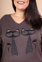 Finstickad katttröja med rhinstenar, storlekar T38 till T52 i Stor Storlek