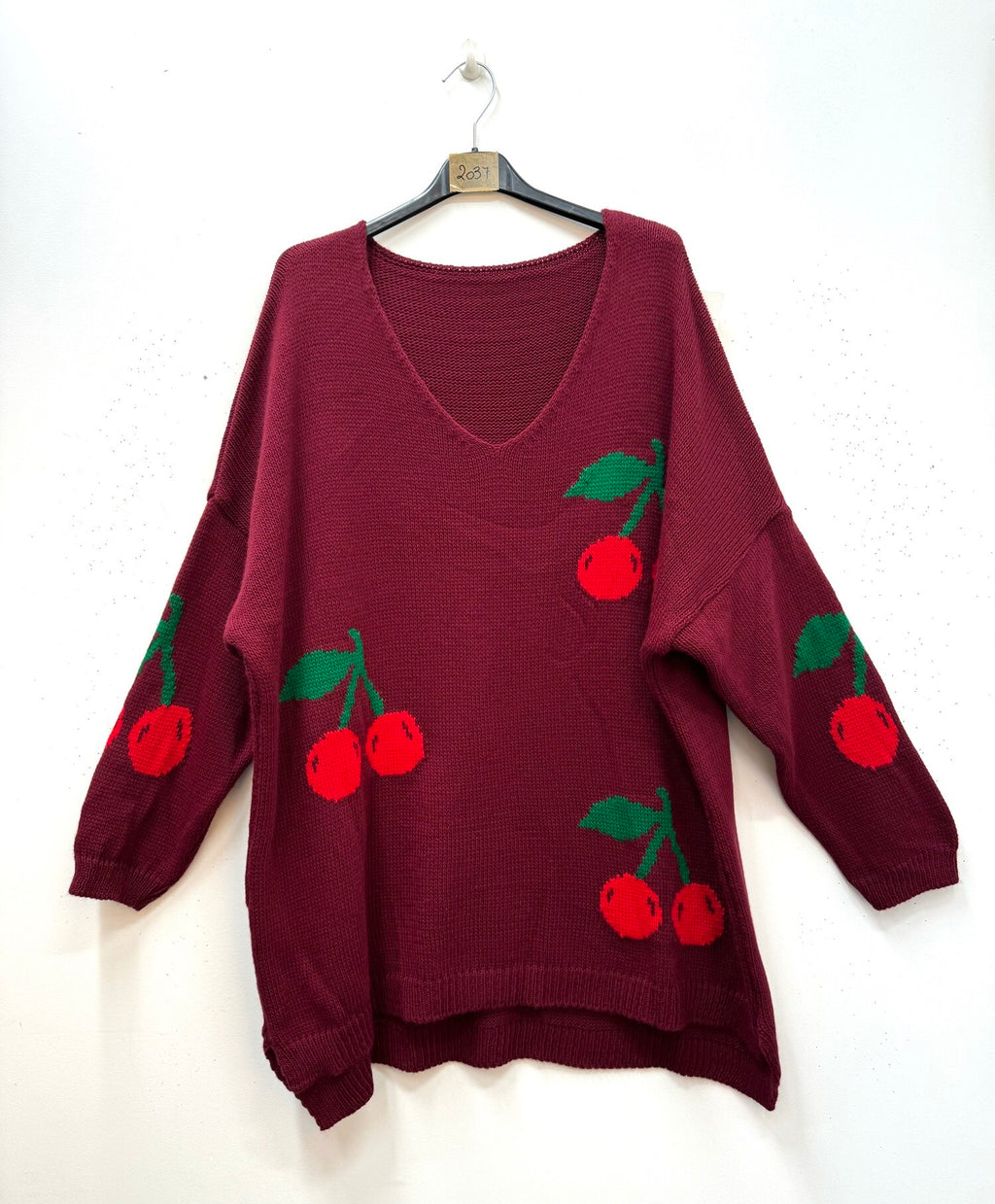 Cherry pattern sweater i Stor Storlek