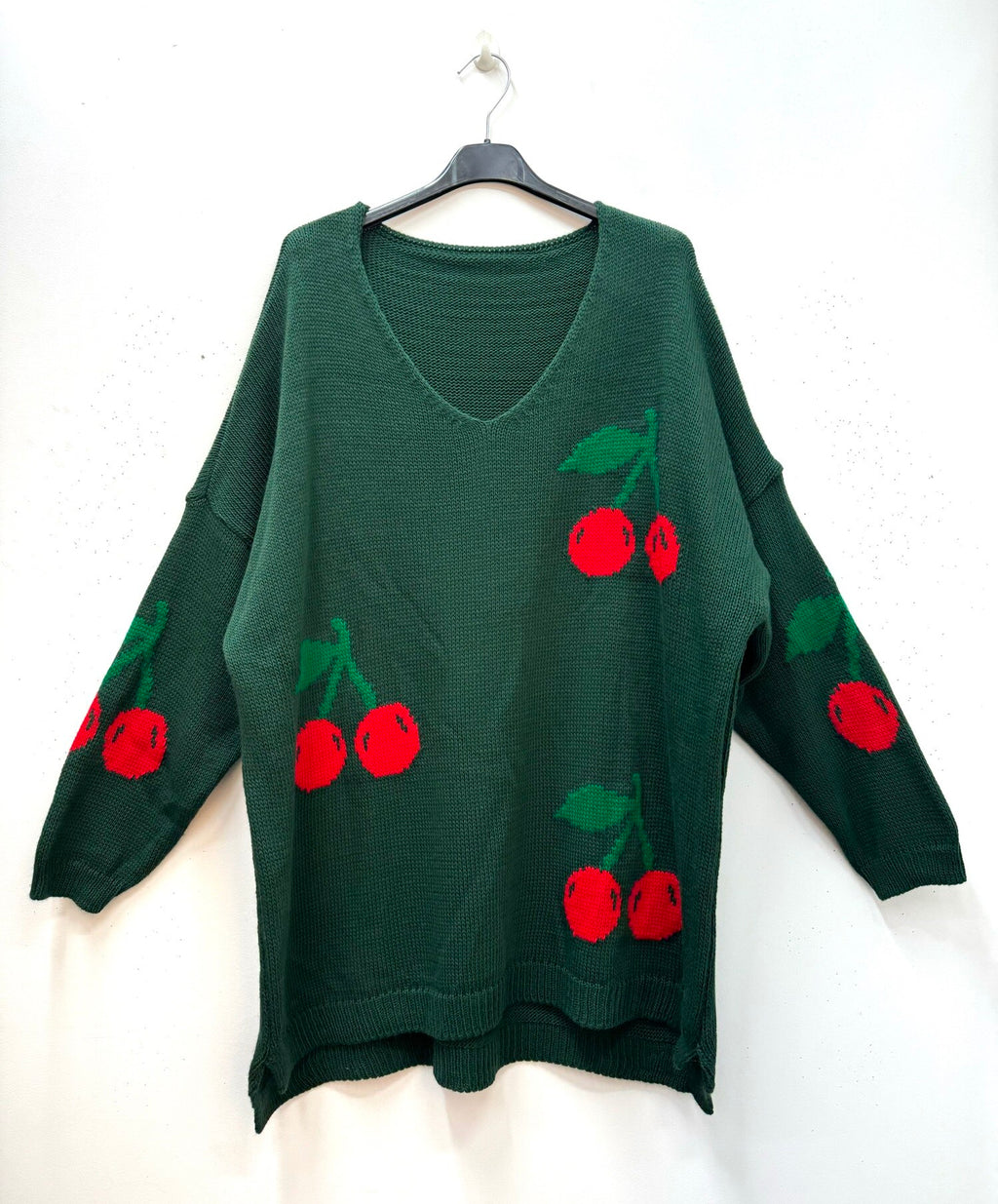 Cherry pattern sweater i Stor Storlek